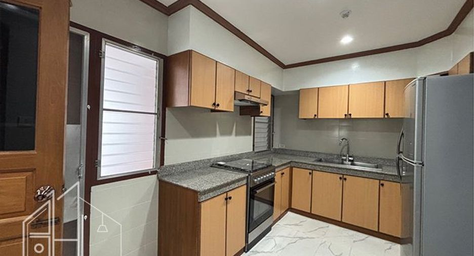 Wohnung zur Miete mit 4 Zimmer in Watthana, Bangkok