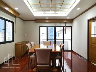 For rent 4 bedrooms apartment in Watthana, Bangkok