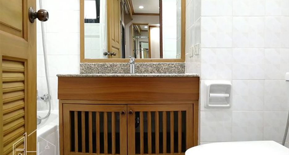 For rent 4 ベッドルーム apartment in Watthana, Bangkok