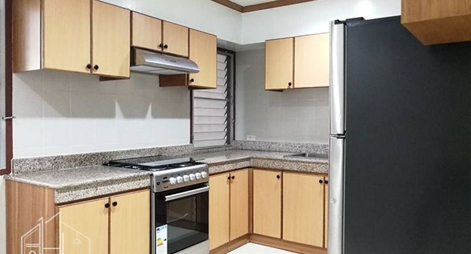 For rent 4 ベッドルーム apartment in Watthana, Bangkok