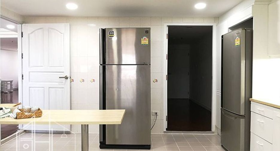 À louer 3 chambres condo à Watthana, Bangkok