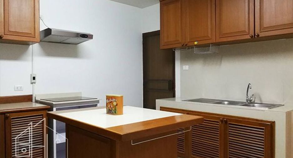 Apartment zur Miete mit 3 Zimmer in Watthana, Bangkok