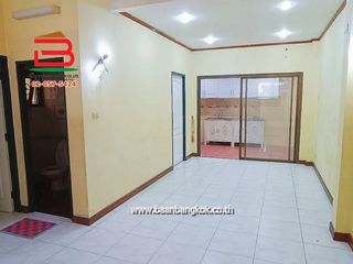 For sale 4 bedrooms townhouse in Sai Mai, Bangkok