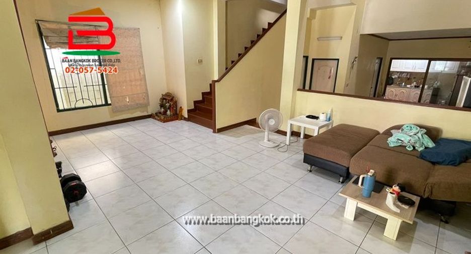 For sale 4 bedrooms townhouse in Sai Mai, Bangkok