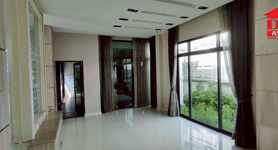 For rent and for sale 5 bedrooms house in Mueang Nonthaburi, Nonthaburi