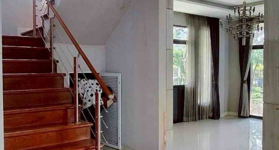 For rent and for sale 5 bedrooms house in Mueang Nonthaburi, Nonthaburi