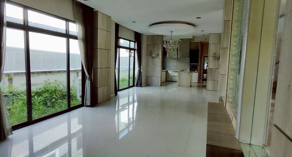 For rent and for sale 5 bedrooms house in Mueang Nonthaburi, Nonthaburi