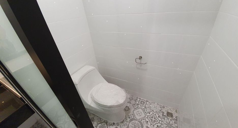 For rent 2 bedrooms condo 