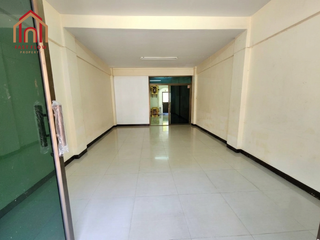 For rent そして for sale 5 ベッドルーム retail Space in Chom Thong, Bangkok