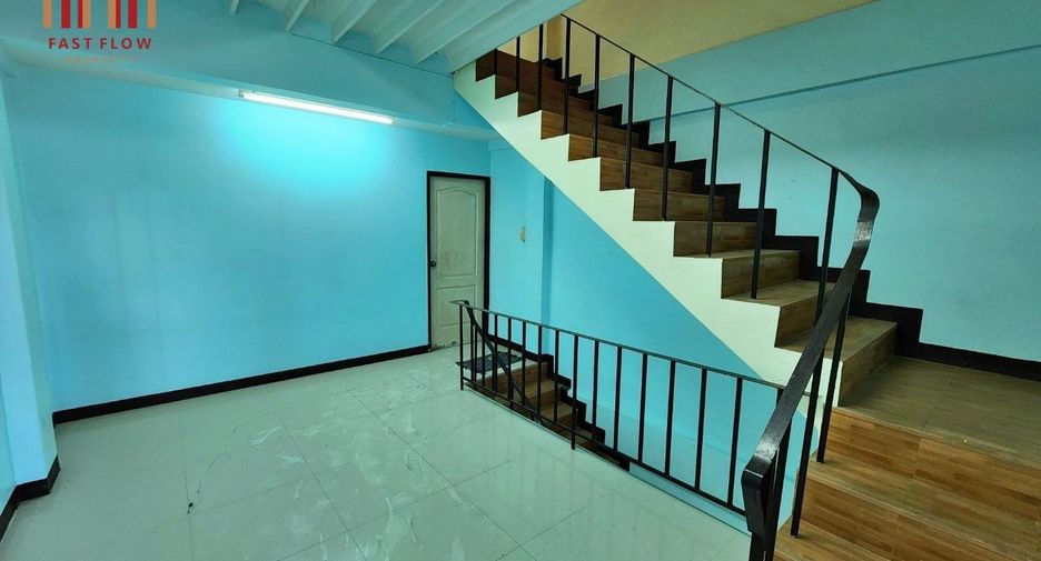 For rent そして for sale 5 ベッドルーム retail Space in Chom Thong, Bangkok