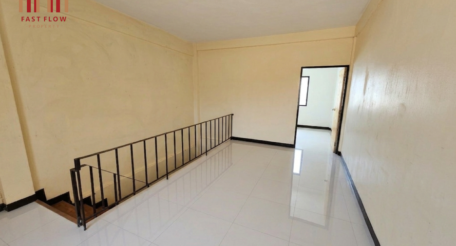 For rent そして for sale 5 ベッドルーム retail Space in Chom Thong, Bangkok