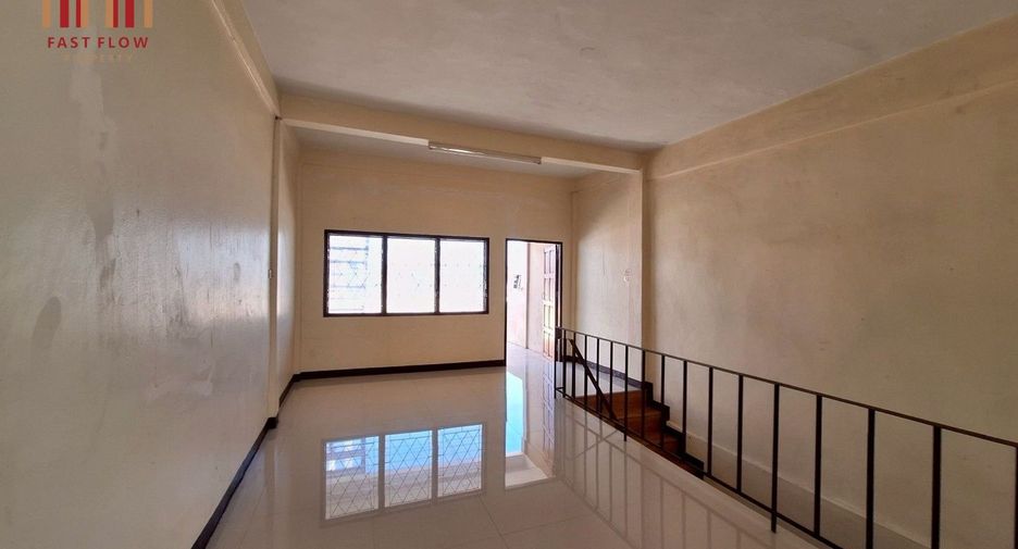 For rent そして for sale 5 ベッドルーム retail Space in Chom Thong, Bangkok