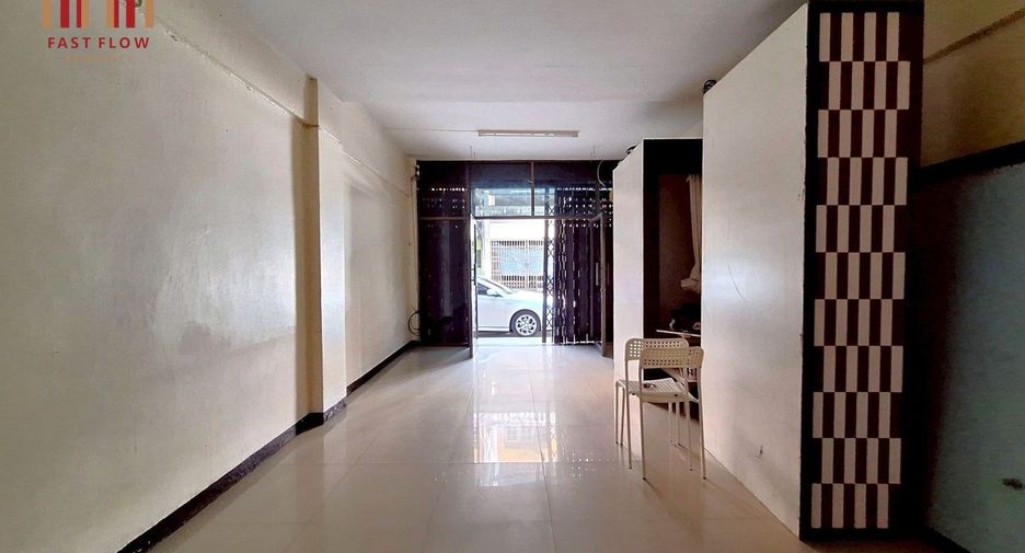 For rent そして for sale 5 ベッドルーム retail Space in Chom Thong, Bangkok