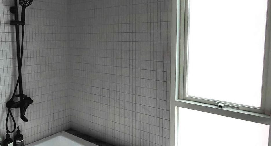 For rent and for sale 2 bedrooms condo in Pathum Wan, Bangkok