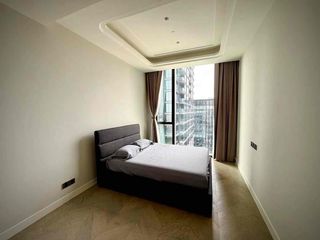 Condo en venta y en alquiler de 3 habitaciones en Sathon, Bangkok