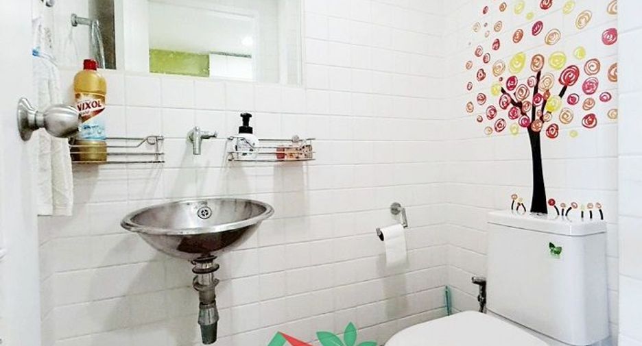 À vendre 1 chambre condo à Huai Khwang, Bangkok