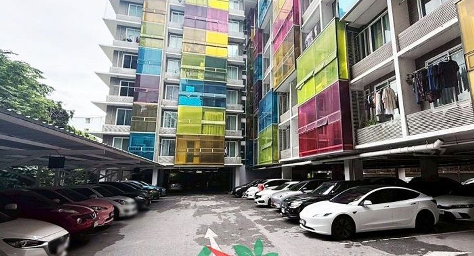 À vendre 1 chambre condo à Huai Khwang, Bangkok