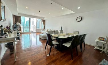 Condo en venta de 3 habitaciones 