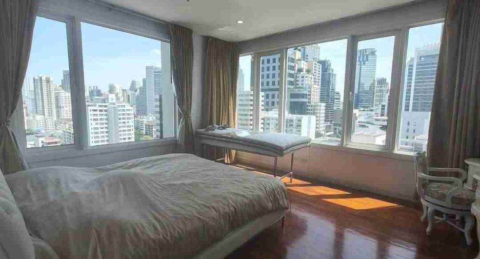For sale 3 bedrooms condo in Khlong Toei, Bangkok