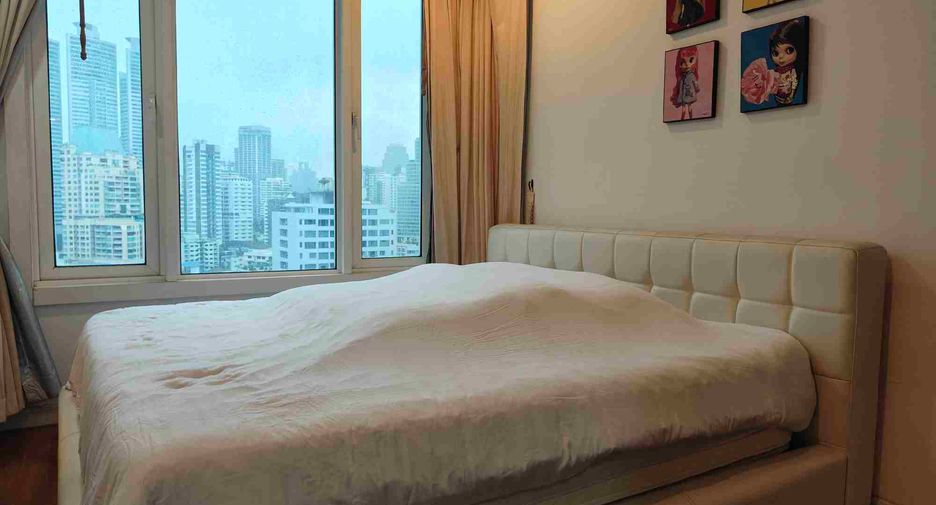For sale 3 bedrooms condo in Khlong Toei, Bangkok