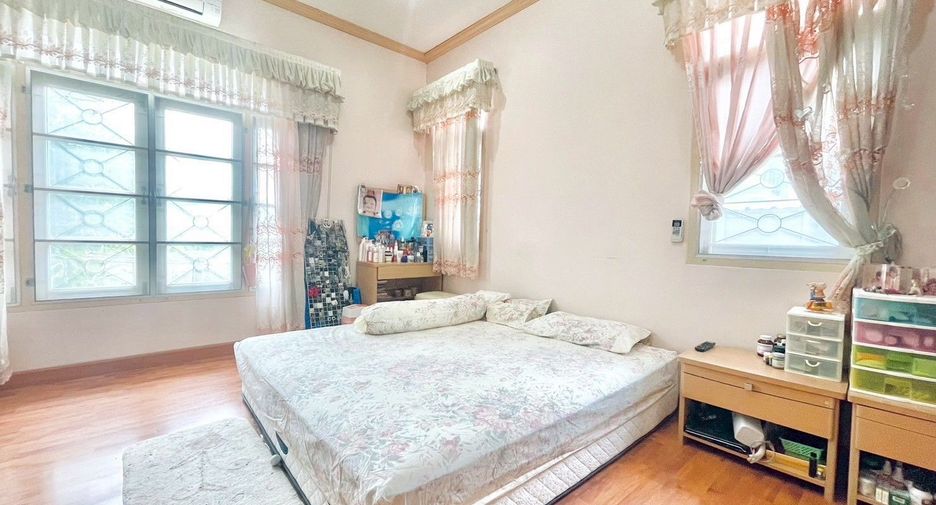 Продажа 3 спальни дом в Ban Lat, Пхетбури