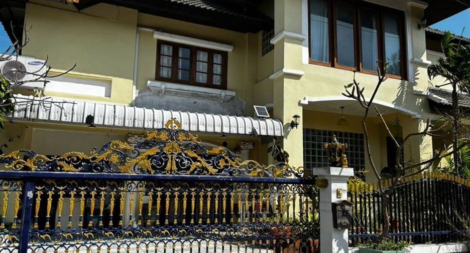 For rent and for sale 4 bedrooms house in Mueang Chon Buri, Chonburi