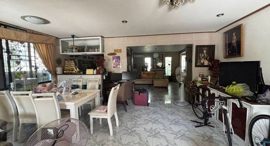 For rent and for sale 4 bedrooms house in Mueang Chon Buri, Chonburi