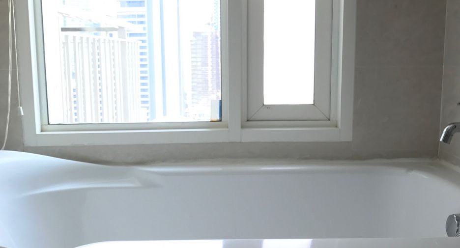 Condo en alquiler y en venta de 2 habitaciones 