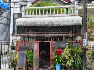Reihenhaus zum Kauf mit 4 Zimmer in Khlong Toei, Bangkok