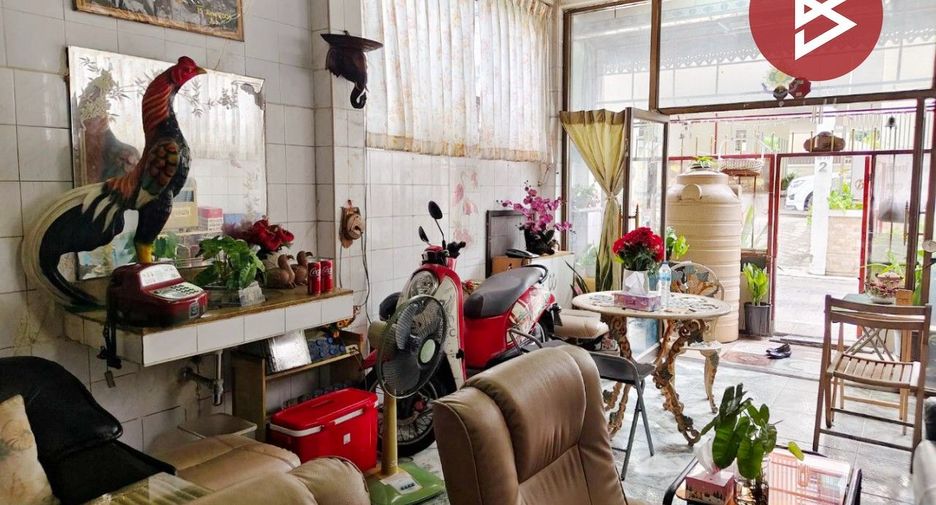 Reihenhaus zum Kauf mit 4 Zimmer in Khlong Toei, Bangkok