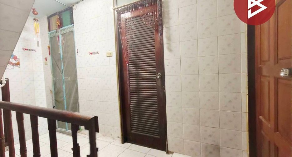 Reihenhaus zum Kauf mit 4 Zimmer in Khlong Toei, Bangkok