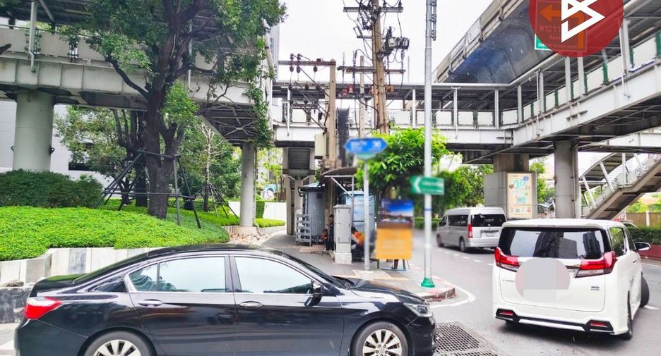 Reihenhaus zum Kauf mit 4 Zimmer in Khlong Toei, Bangkok