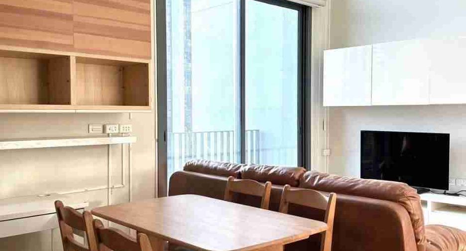 For rent 2 bedrooms condo in Pathum Wan, Bangkok
