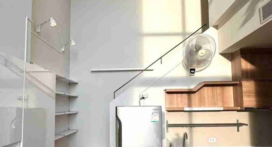 For rent 2 bedrooms condo in Pathum Wan, Bangkok