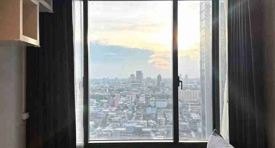 For rent 2 bedrooms condo in Pathum Wan, Bangkok