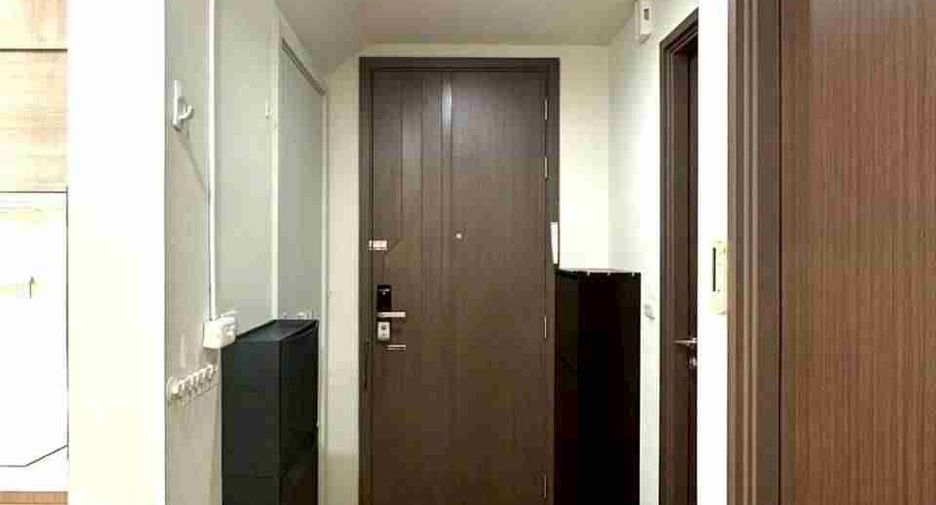 For rent 2 bedrooms condo in Pathum Wan, Bangkok