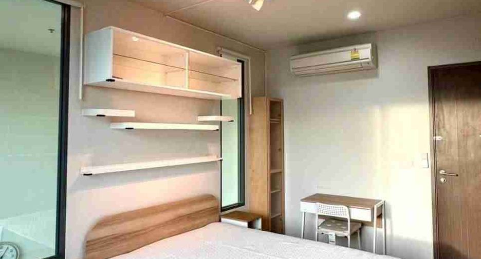 For rent 2 bedrooms condo in Pathum Wan, Bangkok