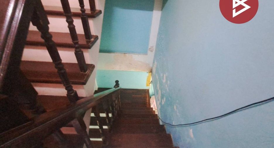 À vendre 4 chambres maison de ville à Mueang Nakhon Sawan, Nakhon Sawan