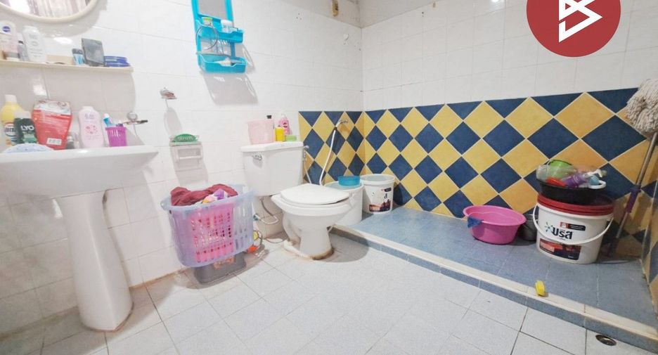 À vendre 4 chambres maison de ville à Mueang Nakhon Sawan, Nakhon Sawan