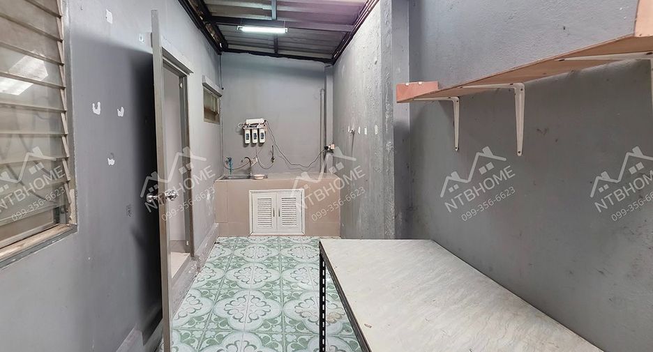 Reihenhaus zum Kauf mit 3 Zimmer in Bang Bua Thong, Nonthaburi