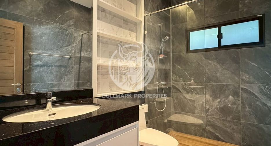 For rent 3 bedrooms house in Huay Yai, Pattaya