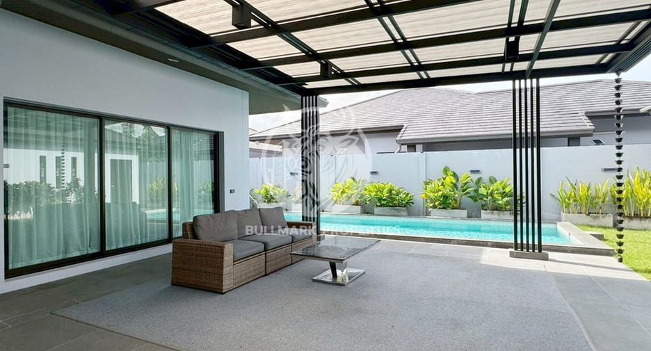 For rent 3 bedrooms house in Huay Yai, Pattaya