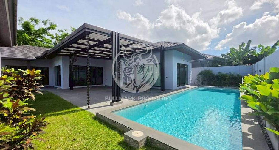 For rent 3 bedrooms house in Huay Yai, Pattaya