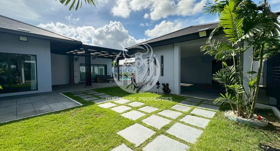 For rent 3 bedrooms house in Huay Yai, Pattaya