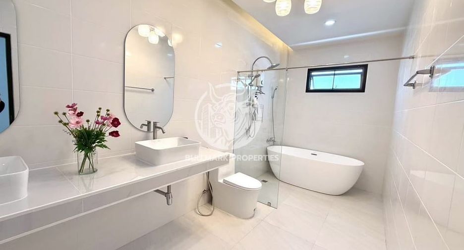 For rent 4 bedrooms house in Bang Lamung, Chonburi