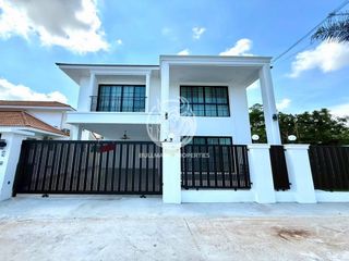 For Rent 4 Bedroom House In Bang Lamung, Chonburi