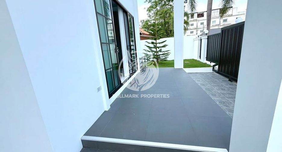 For rent 4 bedrooms house in Bang Lamung, Chonburi
