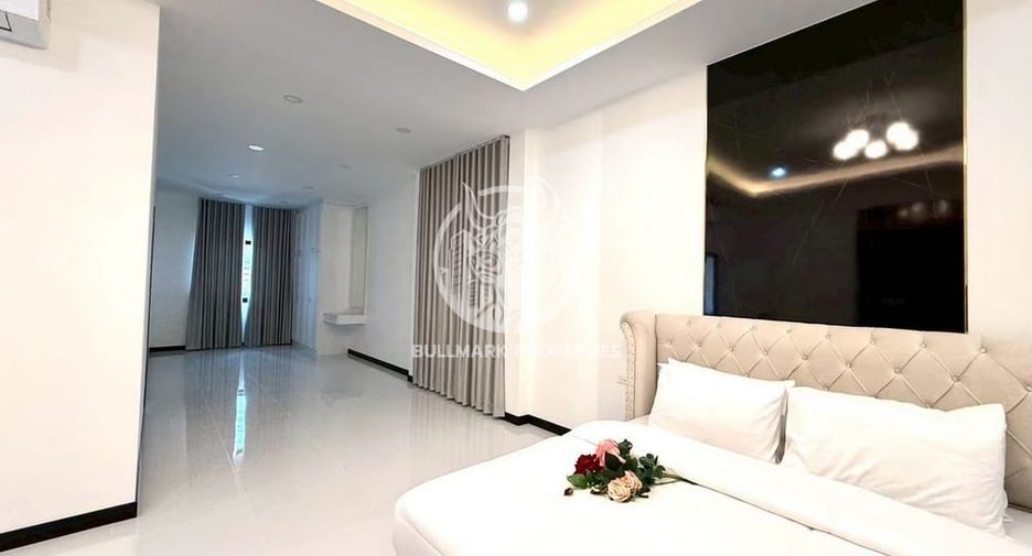 For rent 4 bedrooms house in Bang Lamung, Chonburi