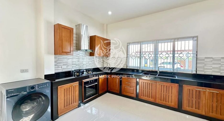 For rent 3 bedrooms house in Bang Lamung, Chonburi