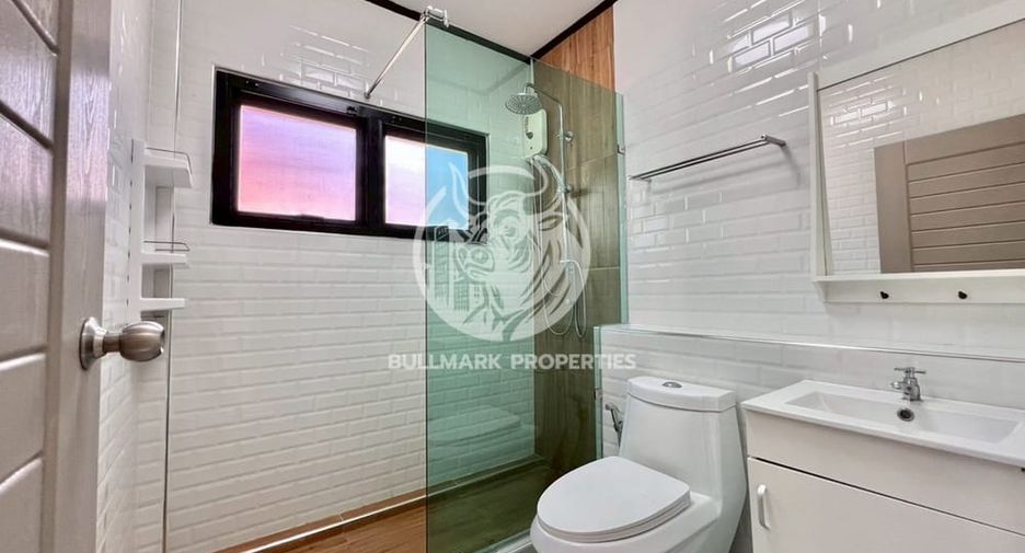 For rent and for sale 3 bedrooms villa in Na Jomtien, Pattaya